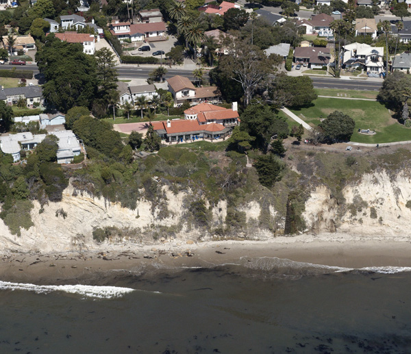 1409 Shoreline Drive, a Santa Barbara oceanfront home