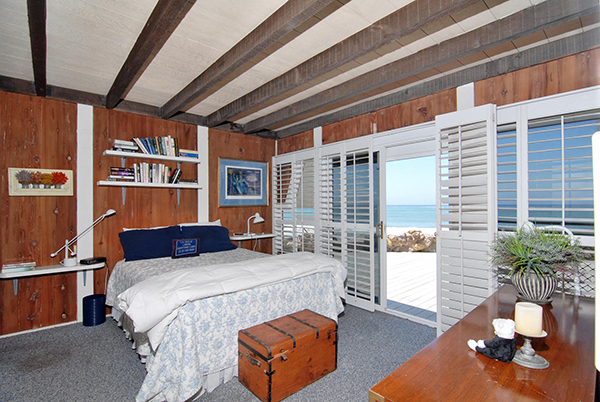 3128 Solimar Beach Drive master bedroom